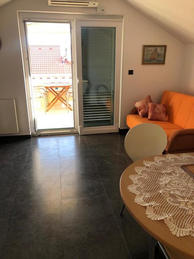 Apartments Villa Lili Lovetovo Vodice Exterior foto