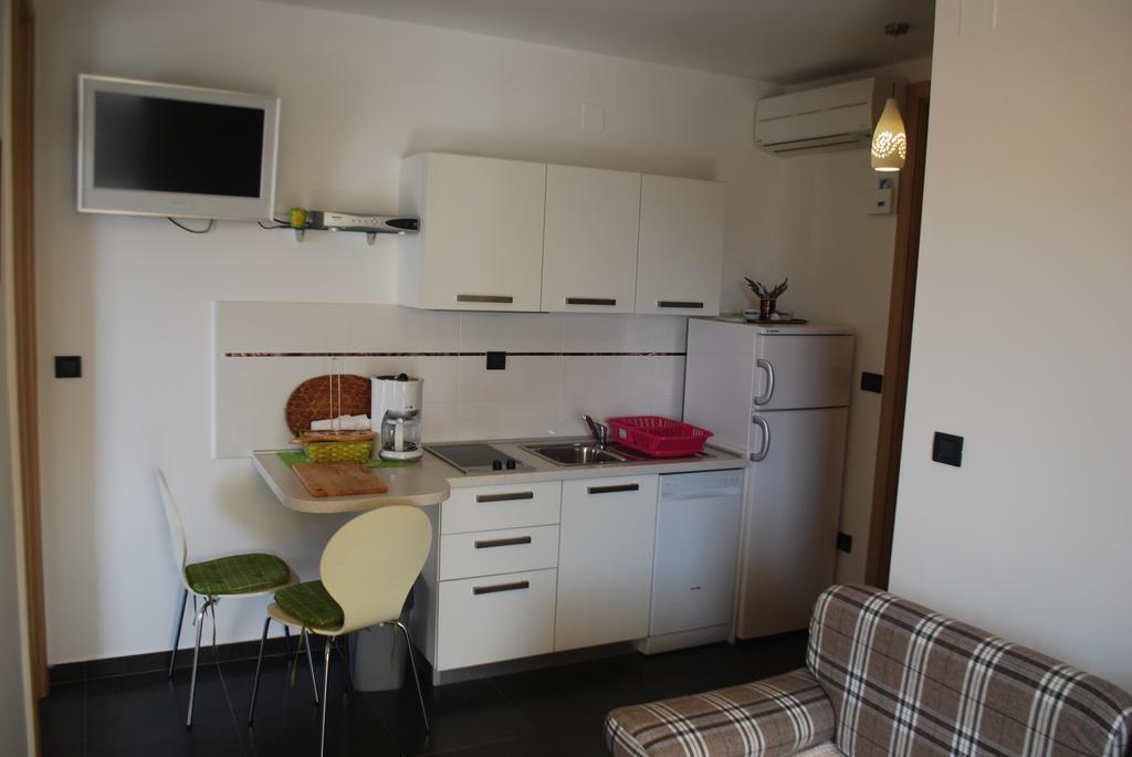 Apartments Villa Lili Lovetovo Vodice Exterior foto